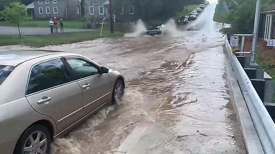 Flooding_Creek_Road